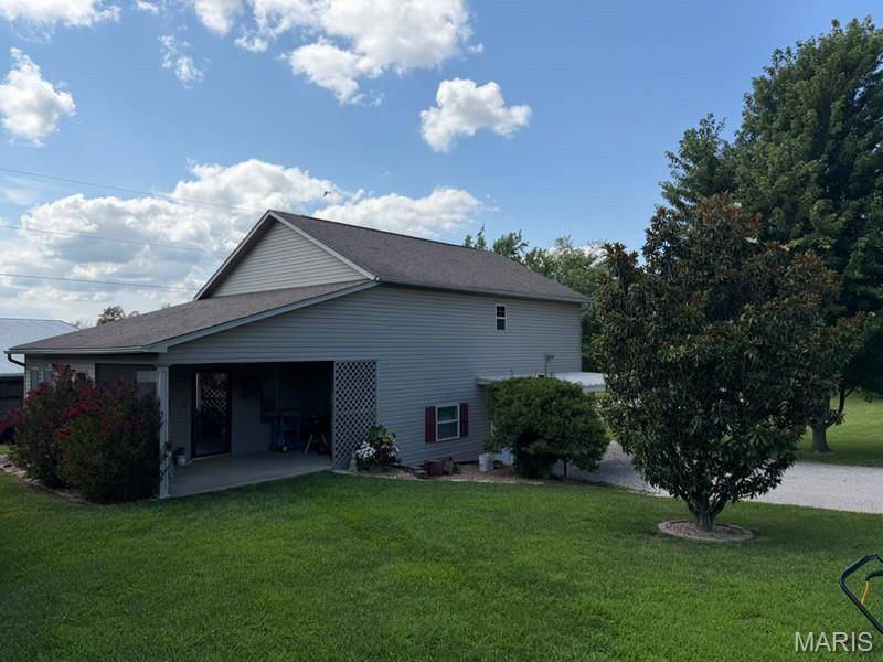 271 Crazy Horse LN, Jackson, MO 63755