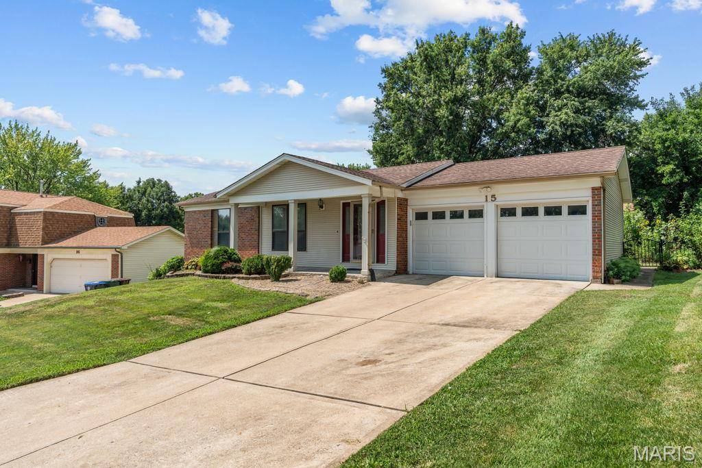 15 Jenny Lind DR, St Peters, MO 63376