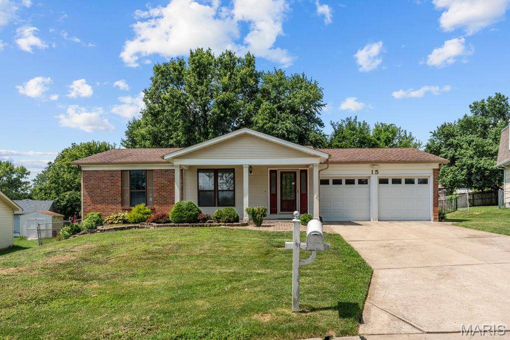 15 Jenny Lind DR, St Peters, MO 63376