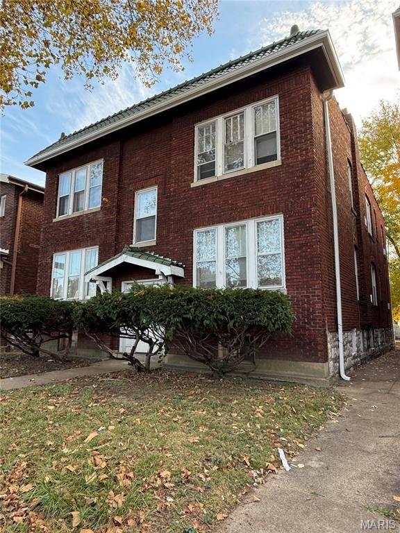 5516 S Grand BLVD, St Louis, MO 63111