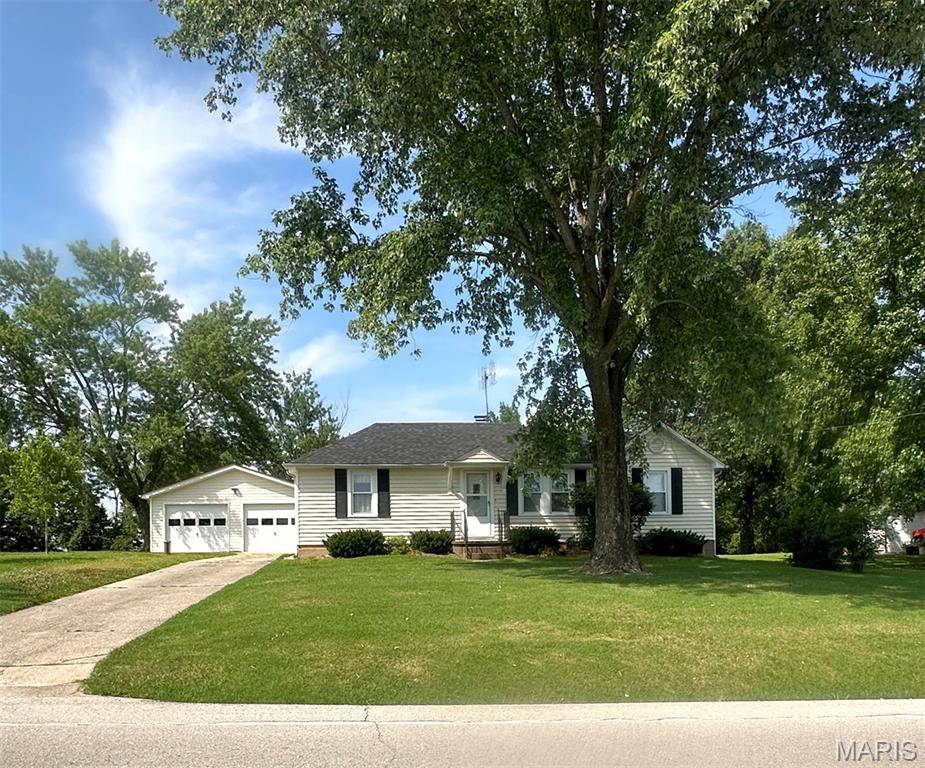 1174 Bieker RD, Washington, MO 63090