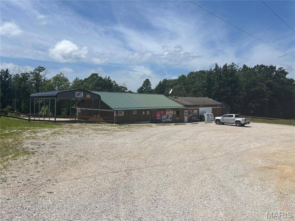11891 Mine RD, Sullivan, MO 63080