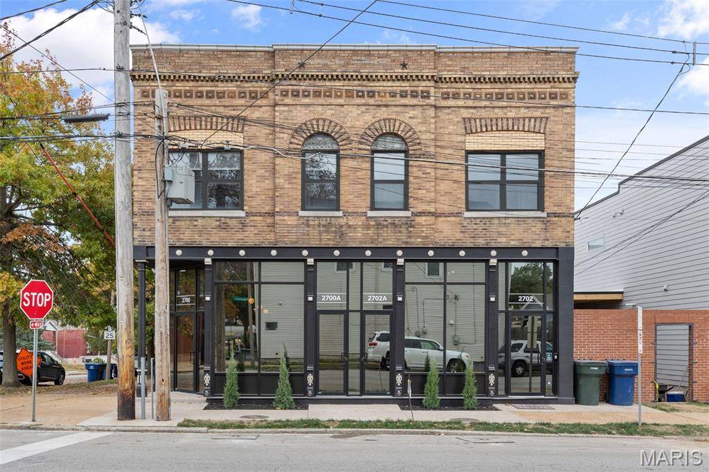 2700 Macklind AVE, St Louis, MO 63139