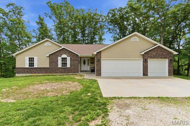 24990 Savannah PL, Warrenton, MO 63383