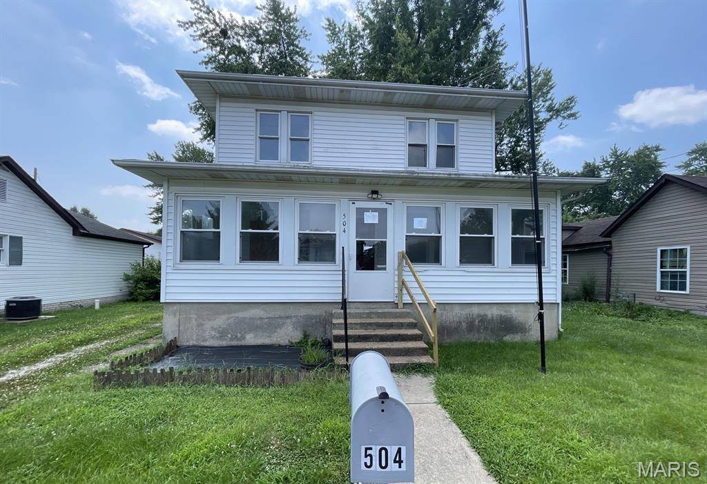 504 E Walnut ST, Gillespie, IL 62033
