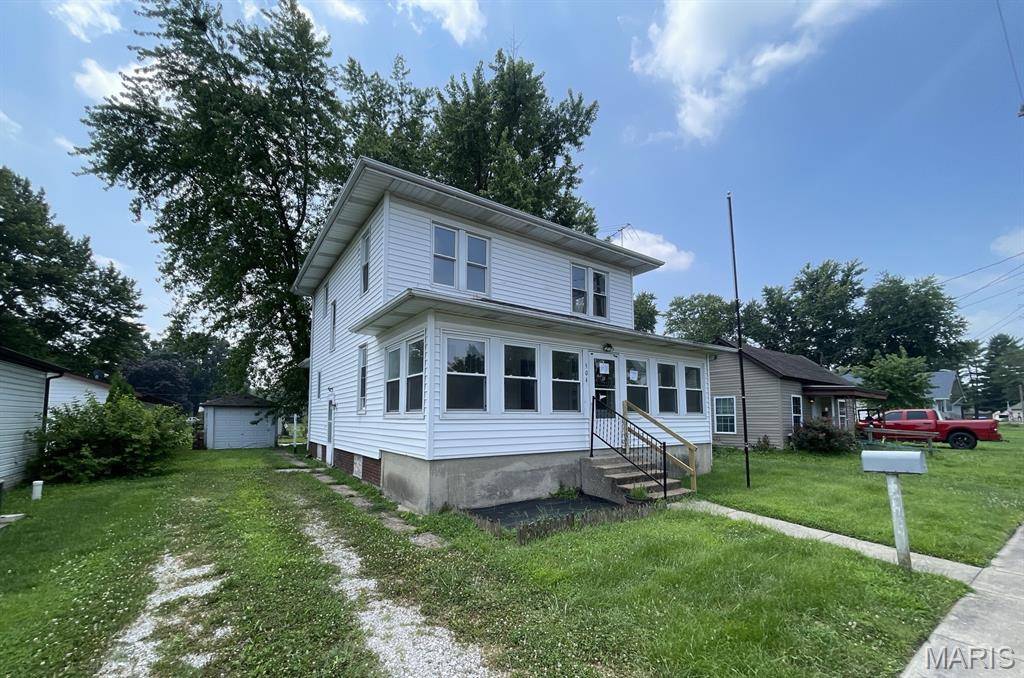 504 E Walnut ST, Gillespie, IL 62033