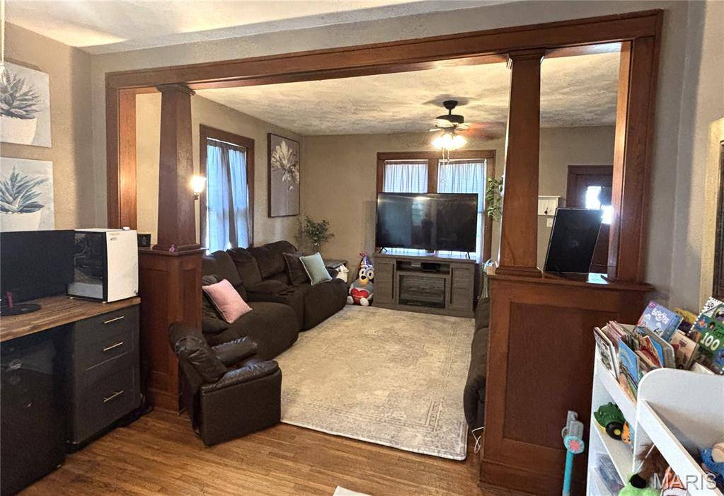 222 N Locust ST, Greenville, IL 62246