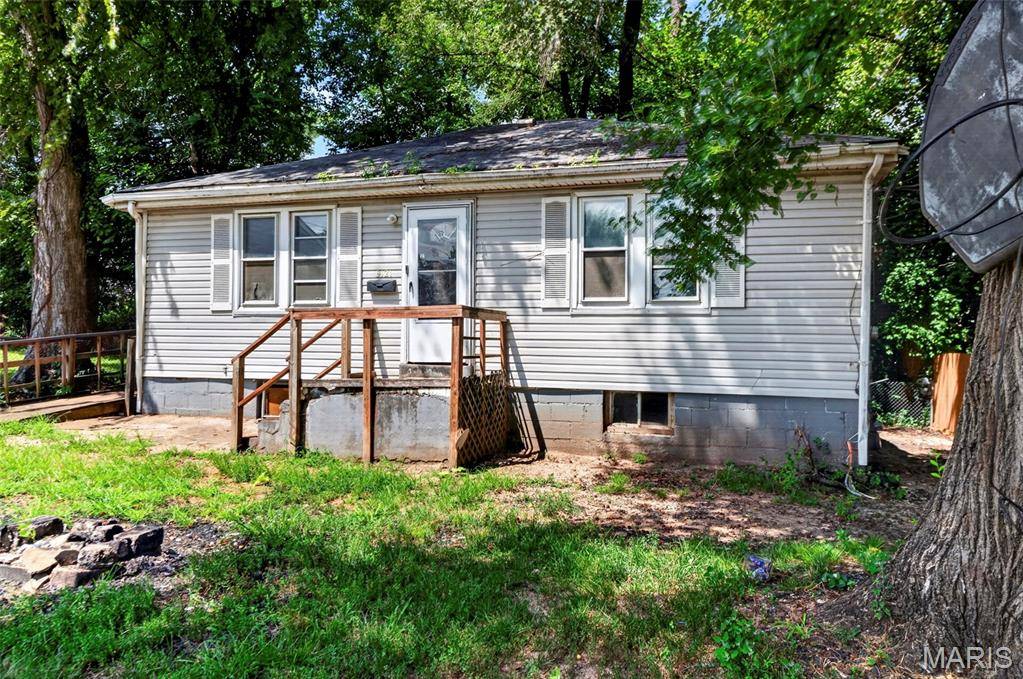 6121 Jefferson AVE, St Louis, MO 63134