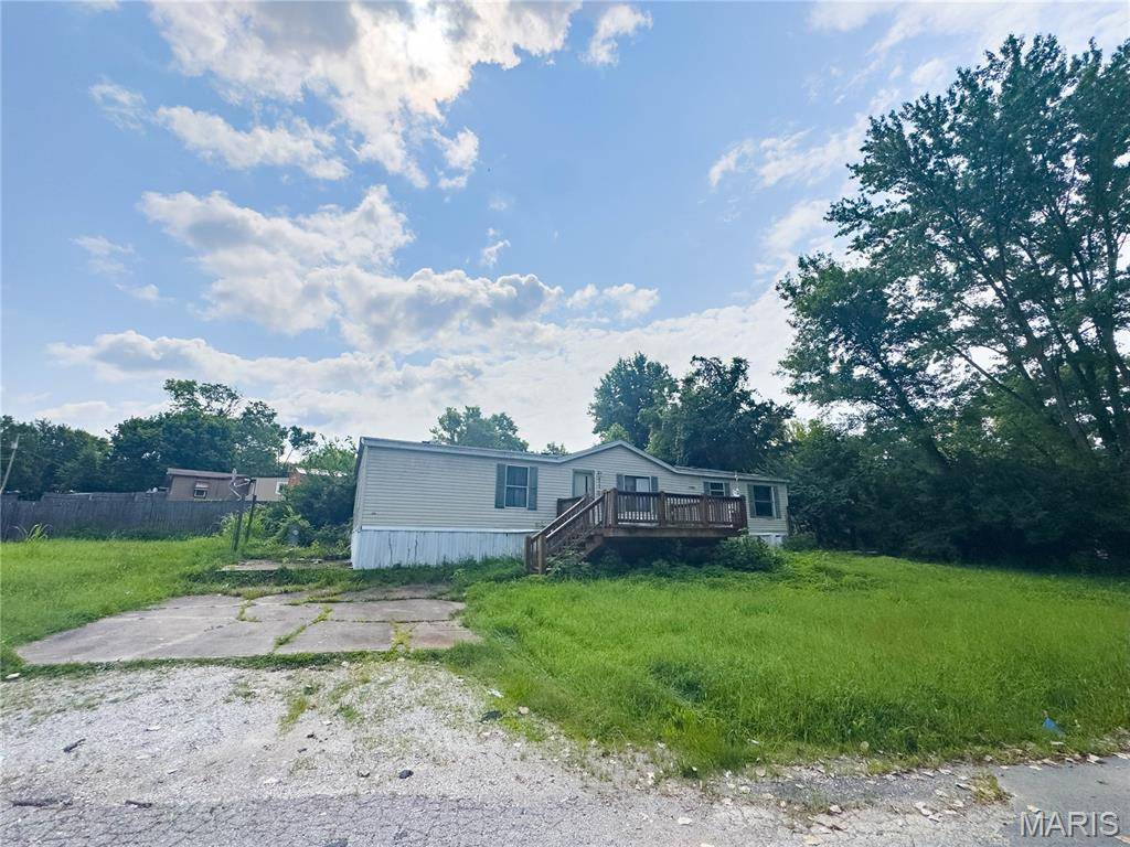 5592 Briarwood DR, House Springs, MO 63051