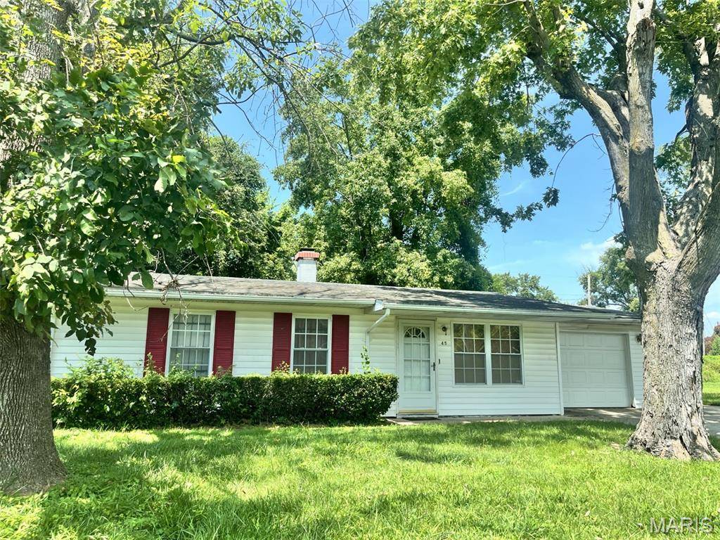 45 Delano DR, Cahokia, IL 62206