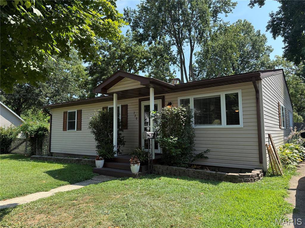720 E Main ST, Greenville, IL 62246