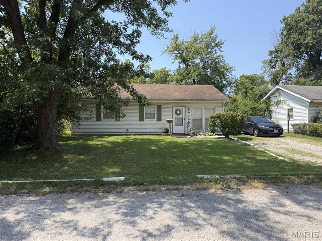 806 E 5th ST, Cahokia, IL 62206