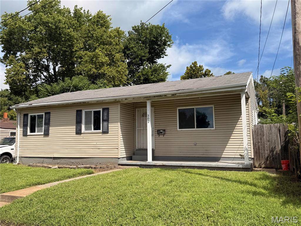 302 Barthel AVE, St Charles, MO 63301
