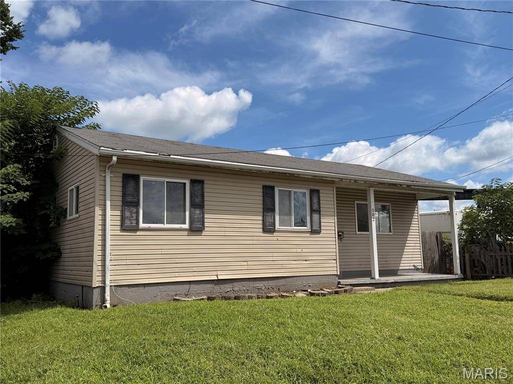 302 Barthel AVE, St Charles, MO 63301