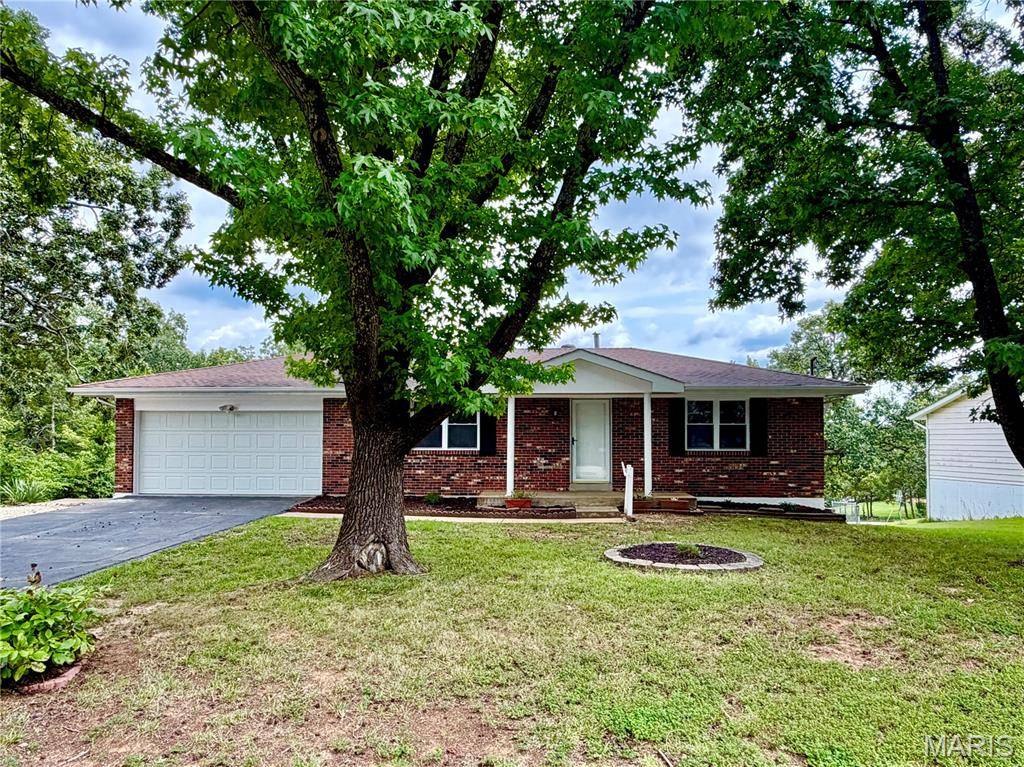 14048 Trails End DR, De Soto, MO 63020
