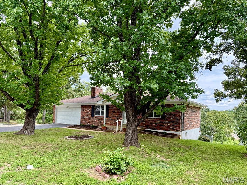 14048 Trails End DR, De Soto, MO 63020