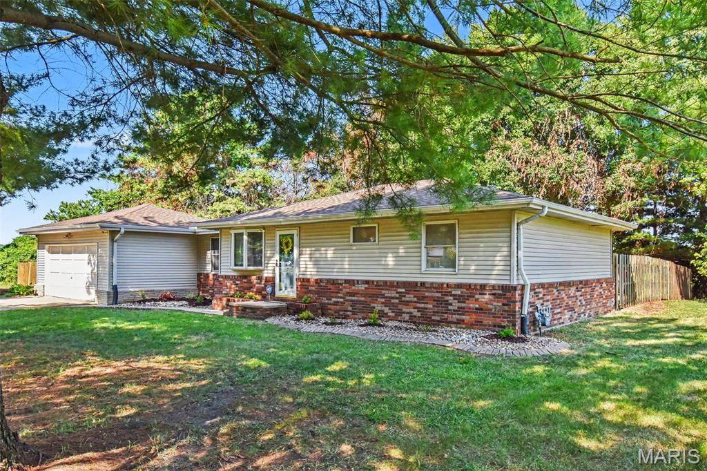 968 Wanda DR, Granite City, IL 62040