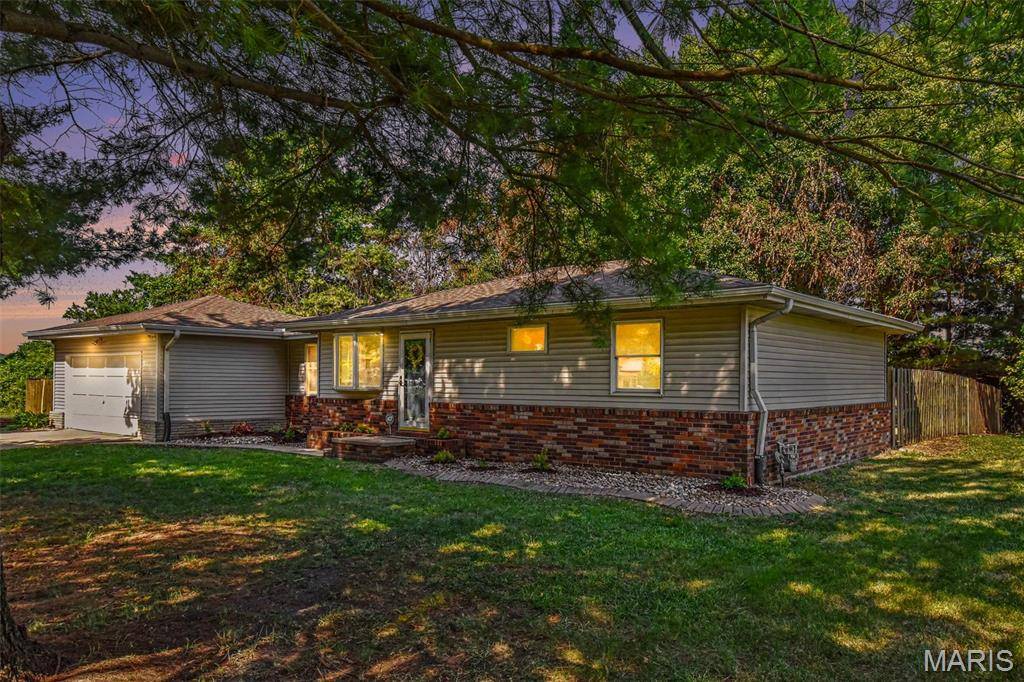968 Wanda DR, Granite City, IL 62040