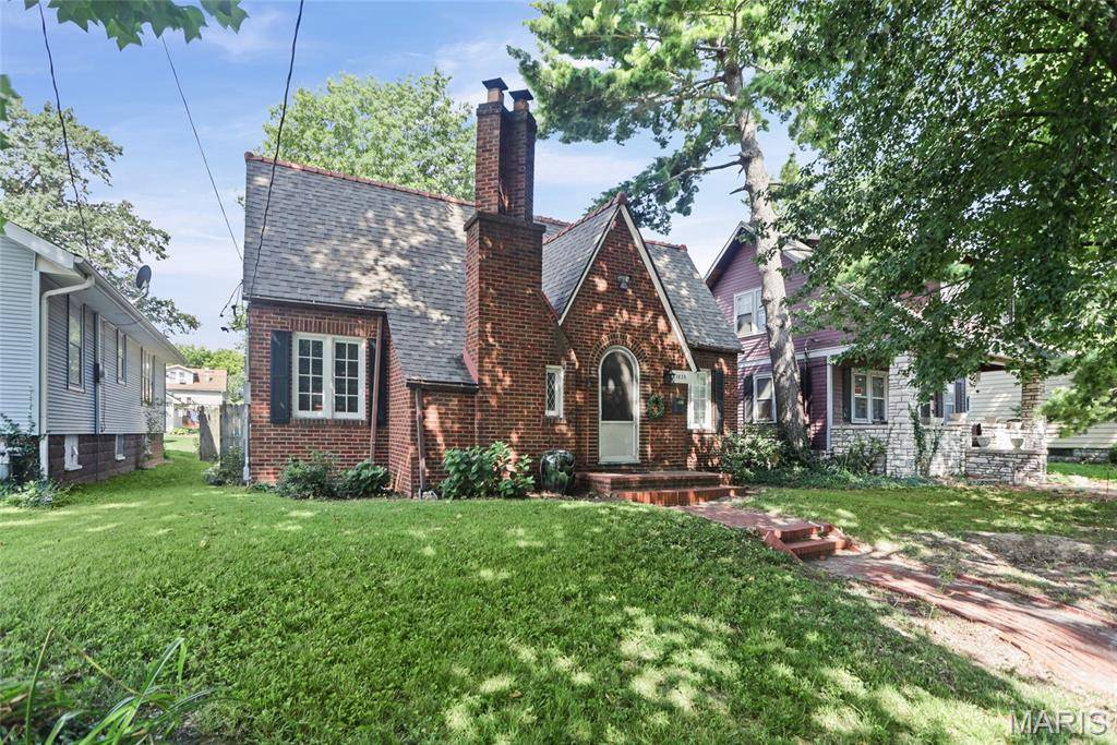 1830 Worden AVE, Alton, IL 62002