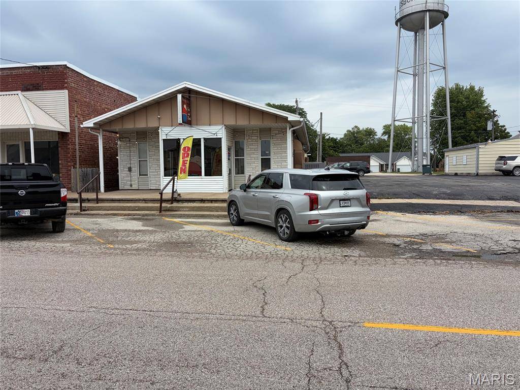 105 E Booneslick RD, Jonesburg, MO 63351