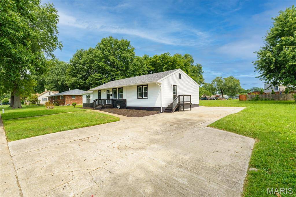 2431 Pine ST, Granite City, IL 62040