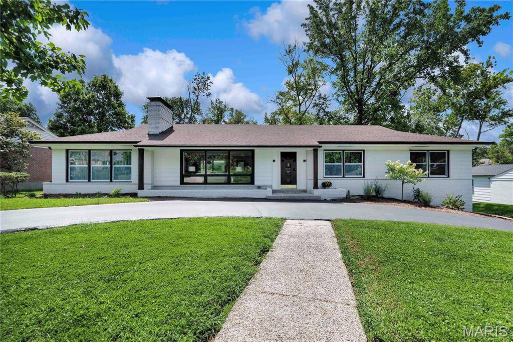 18 Spoede Hills DR, St Louis, MO 63141