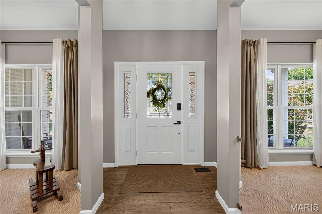 7 Stansbury WAY, St Peters, MO 63376