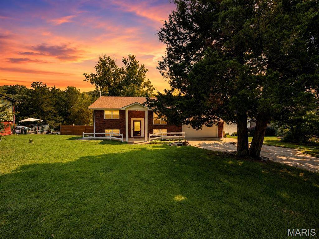 3660 W Lakeview DR, House Springs, MO 63051