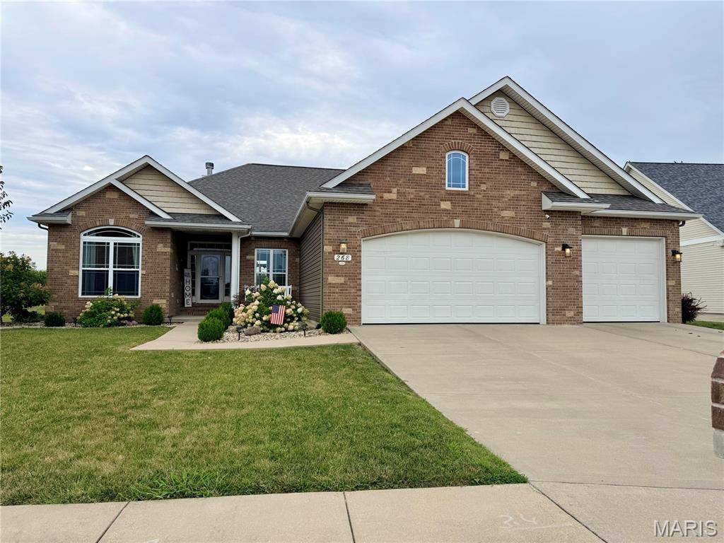 268 Gabrielle CIR, Bethalto, IL 62010