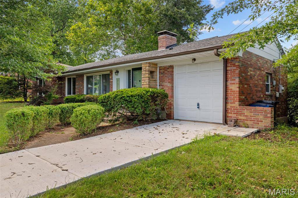 7315 Ahern AVE, University City, MO 63130