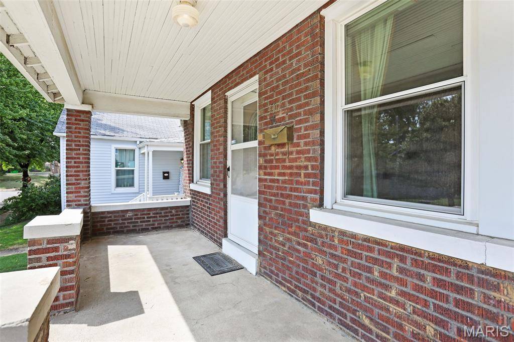 4417 Eichelberger ST, St Louis, MO 63116