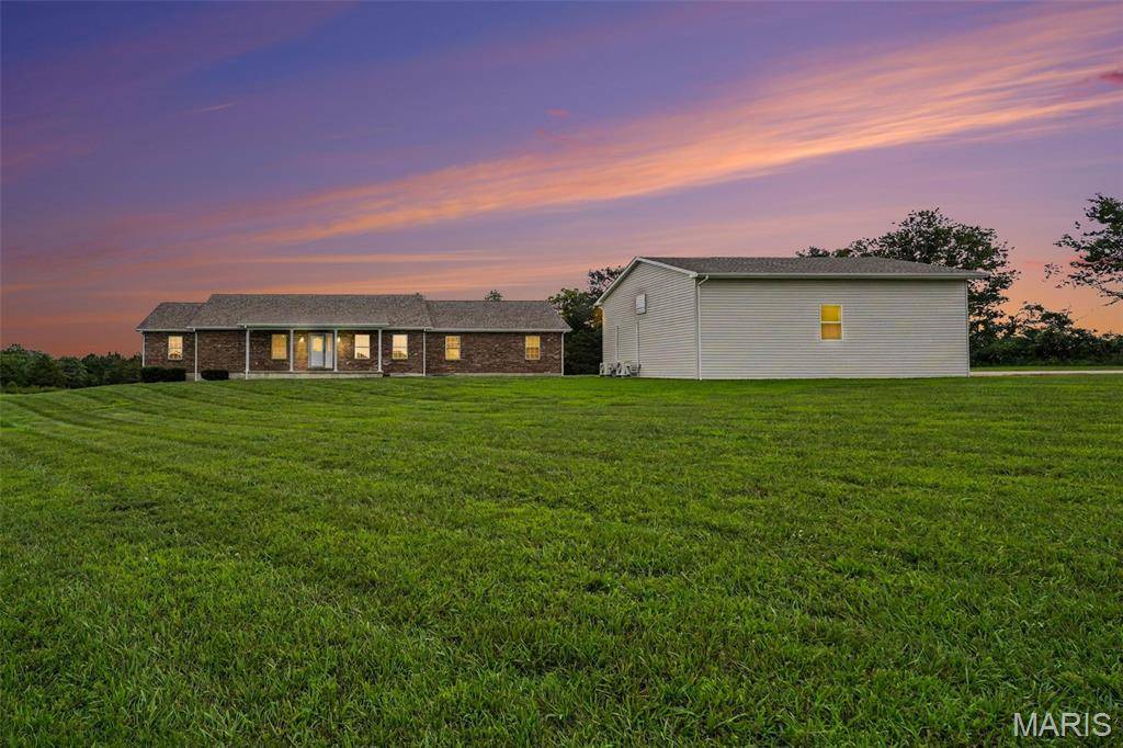 18292 Salem School RD, Farmington, MO 63640