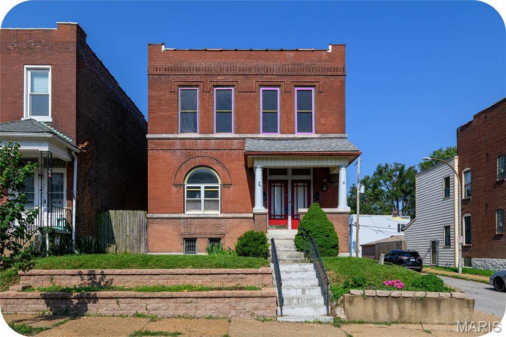3247 Morganford RD, St Louis, MO 63116