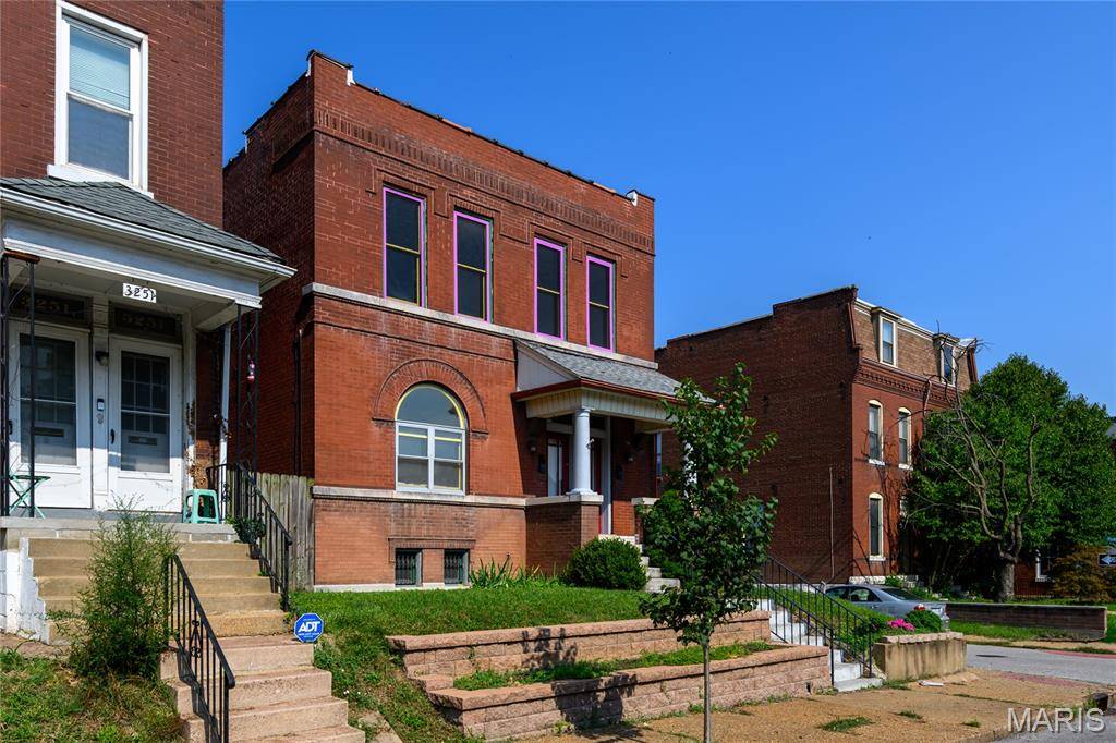 3247 Morganford RD, St Louis, MO 63116