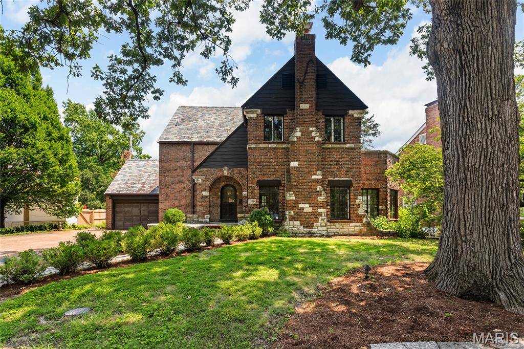 4228 Roland BLVD, Pasadena Hills, MO 63121