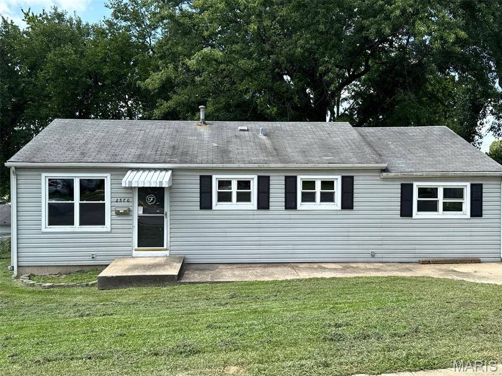 2570 Mullanphy LN, Florissant, MO 63031