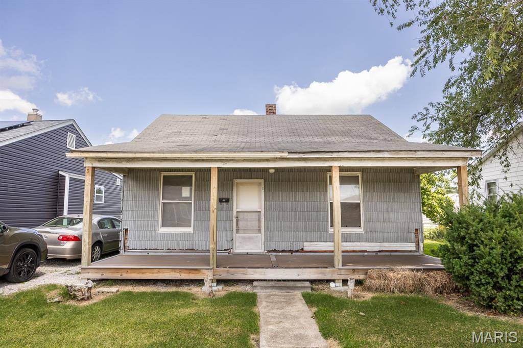 314 E 3rd ST, O'fallon, IL 62269