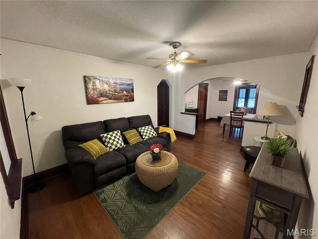 5316 N Chippewa ST, St Louis, MO 63109