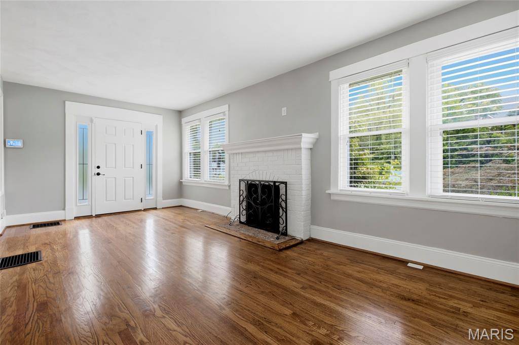 619 N Rock Hill RD, Rock Hill, MO 63119