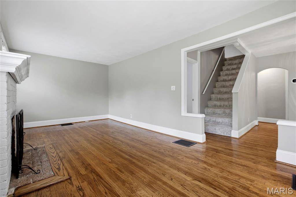 619 N Rock Hill RD, Rock Hill, MO 63119