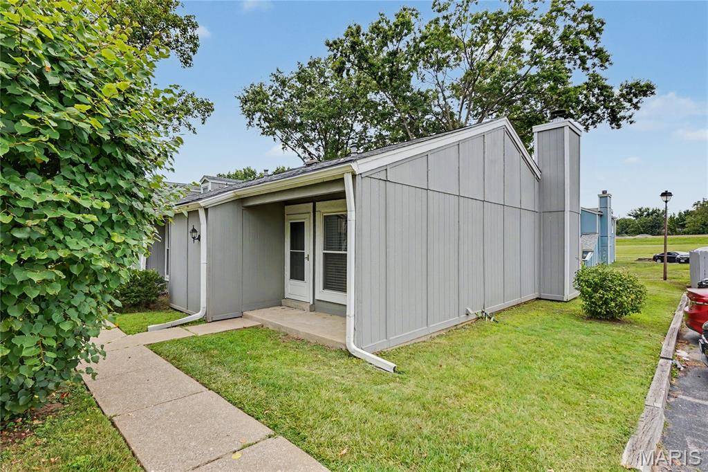 176 Harbor View DR, Lake St Louis, MO 63367