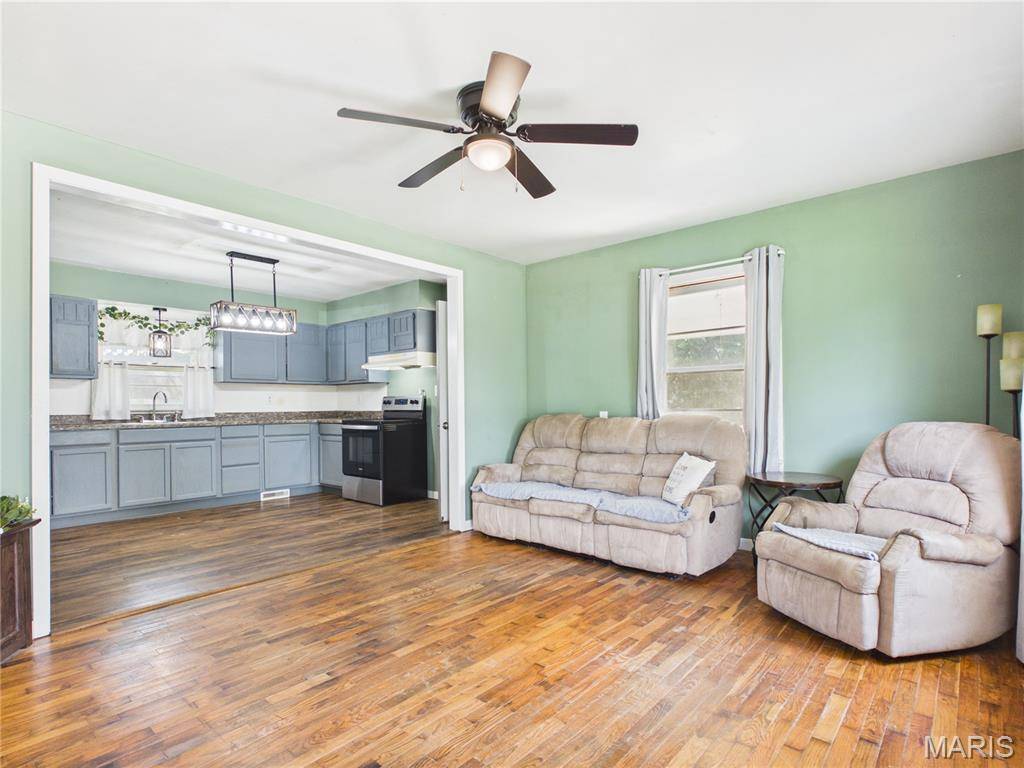 807 W Jenkins ST, Advance, MO 63730