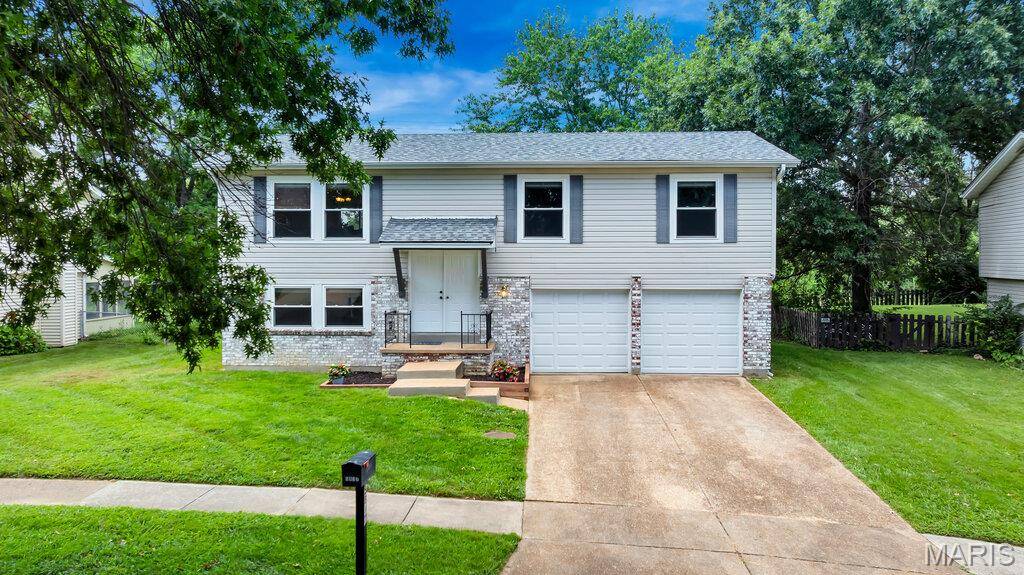 5817 Dove Meadow CT, Unincorporated, MO 63129