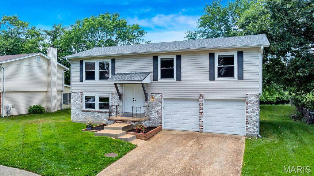 5817 Dove Meadow CT, Unincorporated, MO 63129