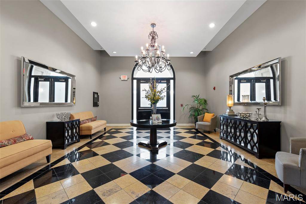 1515 Lafayette AVE #318, St Louis, MO 63104