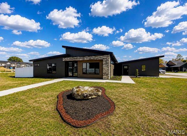 202 Jimmy H DR, Jonesburg, MO 63351
