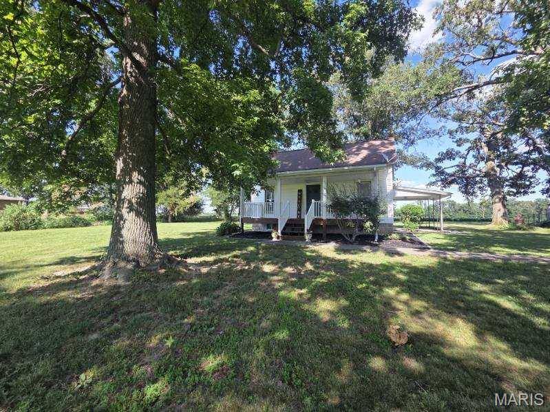 3794 Valier Carpet Rd, Tamaroa, IL 62888