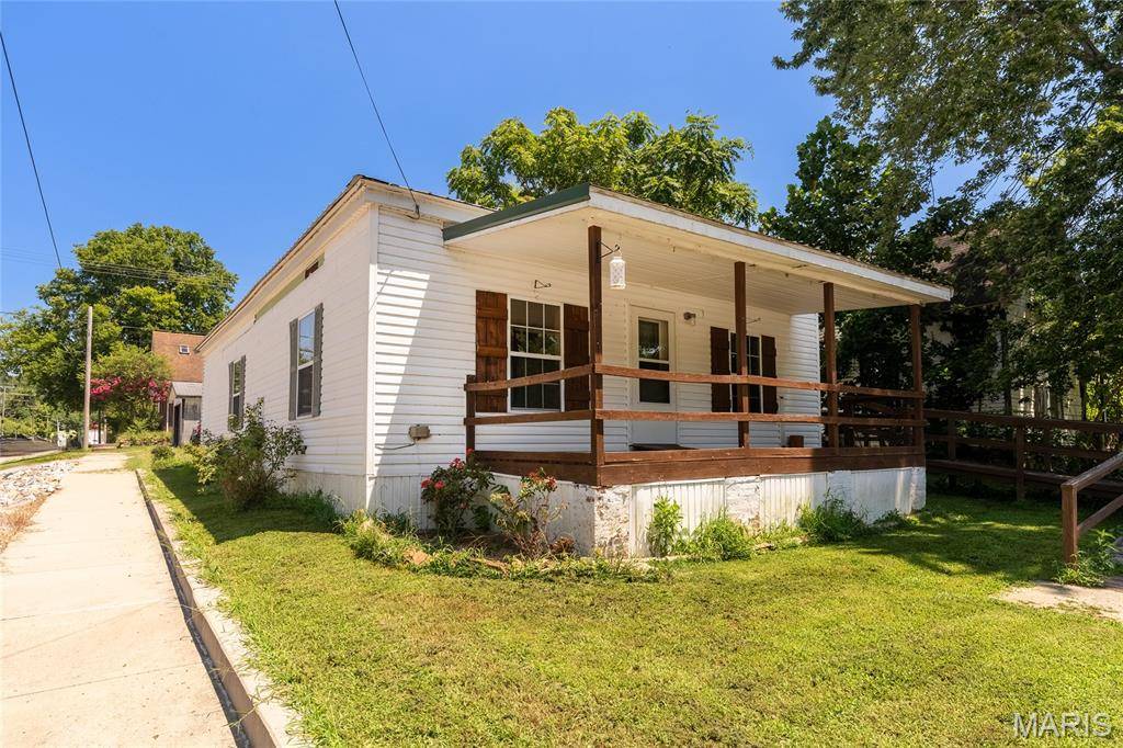 103 E Illinois, Golconda, IL 62938