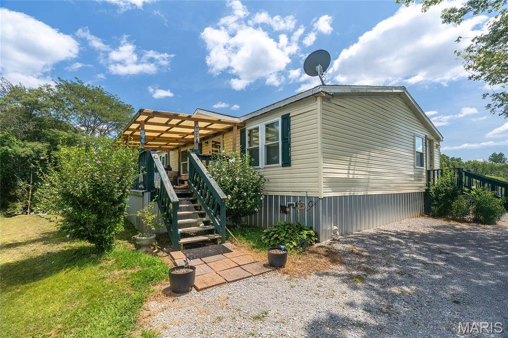 8215 State rte 146, Vienna, IL 62912