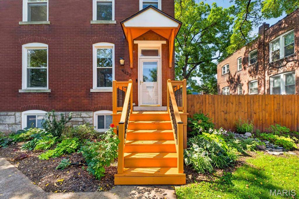4220 Wyoming ST, St Louis, MO 63116